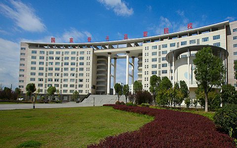 成都信息技术学校航空乘务与高铁