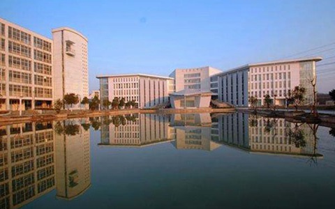 广汉市职业中专学校机械制造与控制